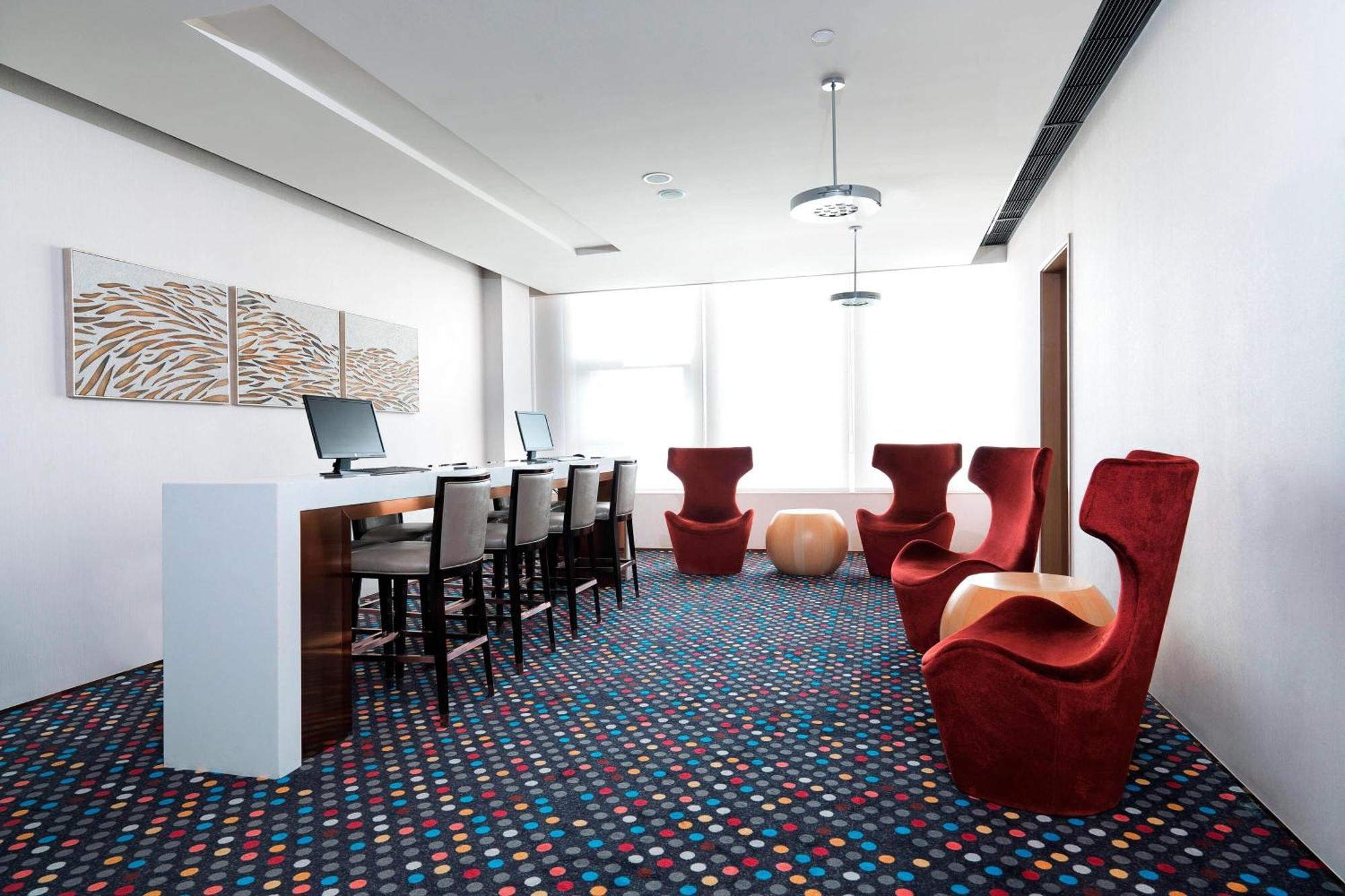 Hotel Aloft Ta-lien Exteriér fotografie